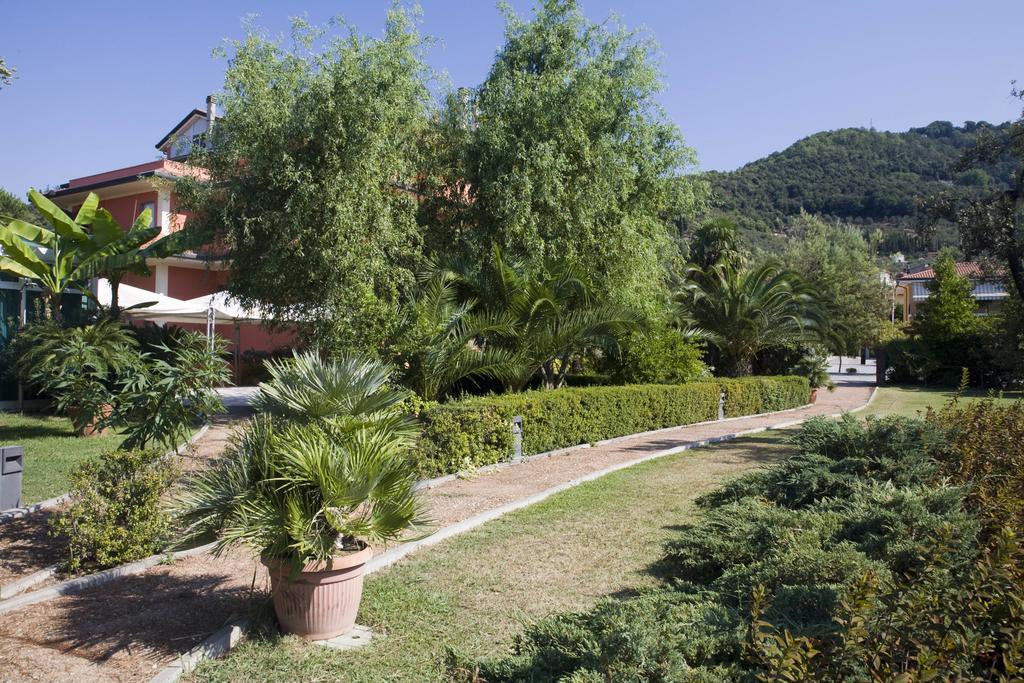 Hotel Le Rotonde Massaciuccoli Kültér fotó